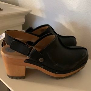 UGG Womens Lanni Mule Clog Black Leather NEW